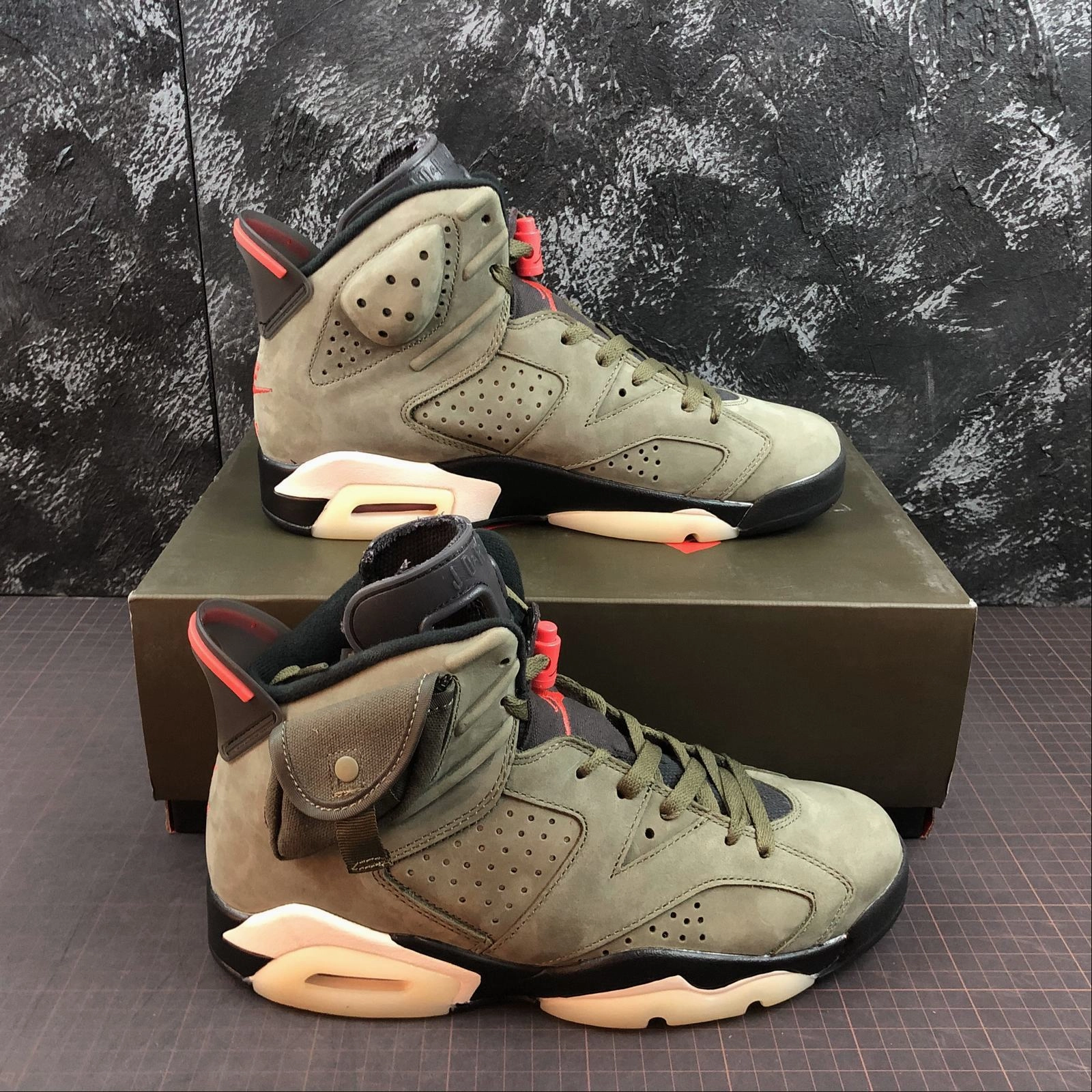Sturdy Build Air Jordan 6 Retro X Travis Scott Green CN1084-200