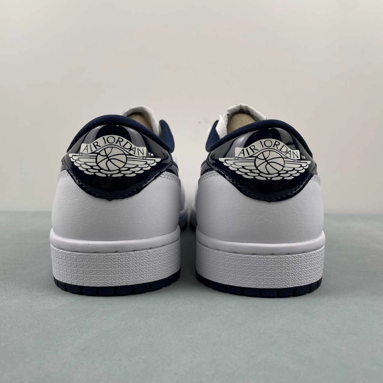 Traction pattern Flex Notch Air Jordan 1 Retro Low 85 White Metallic Navy FB9933-141