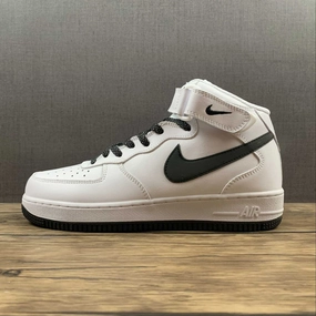 Daily Walk Effortless Motion Air Force 1 07 Mid LV8 White Black 366731-808