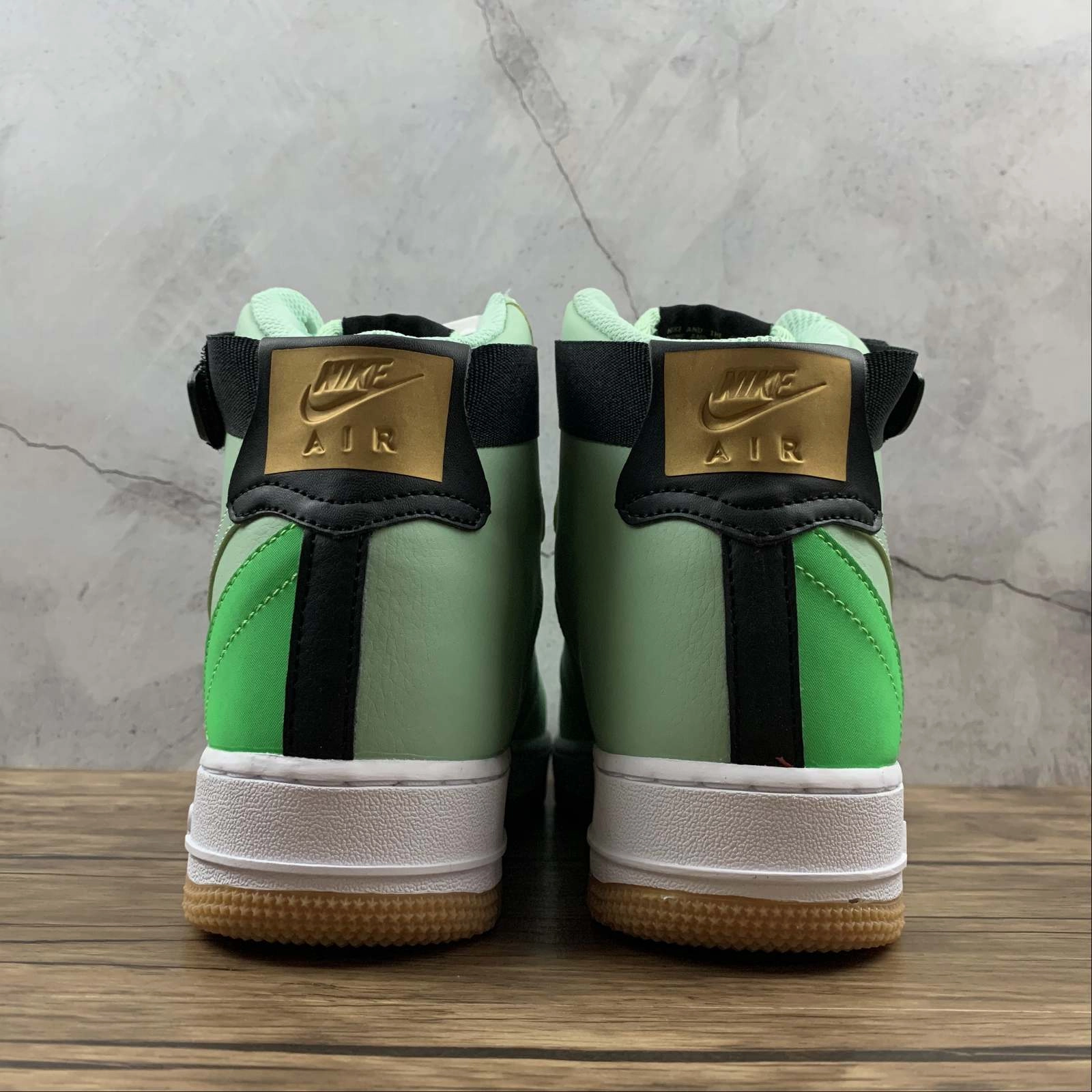 Streetwear Style Pull on Air Force 1 High 07 LV8 Enamel Green Enamel Green CT2306-300