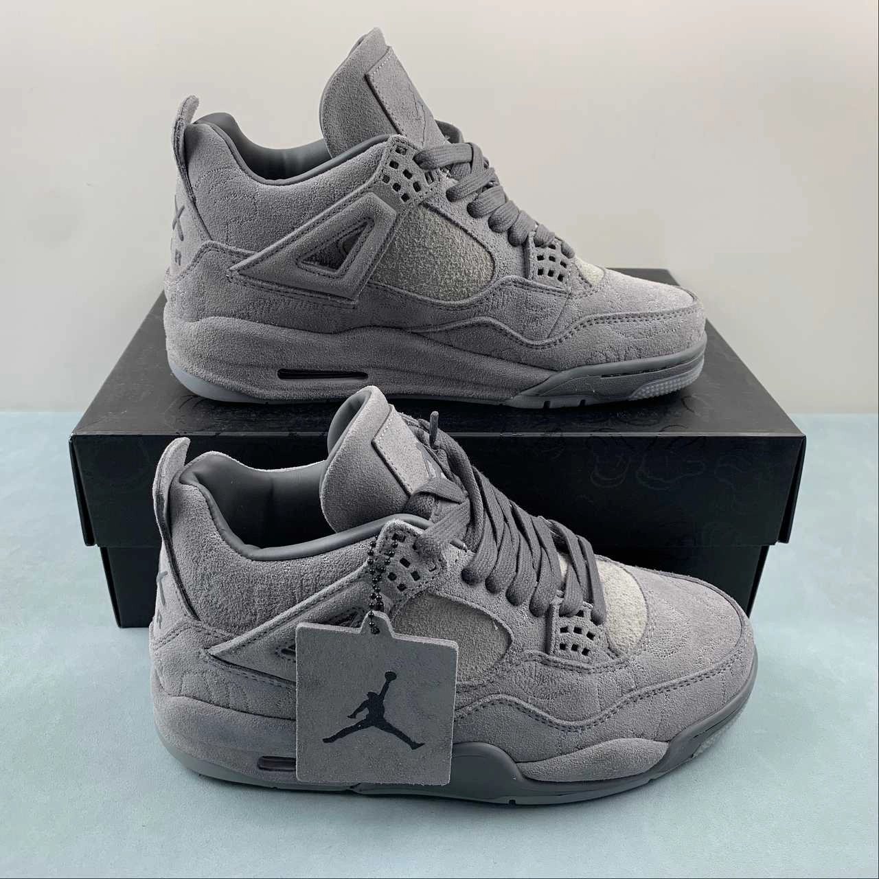 Kaws x Air Jordan 4 Retro Cool Grey 930155-003 Versatile Trend