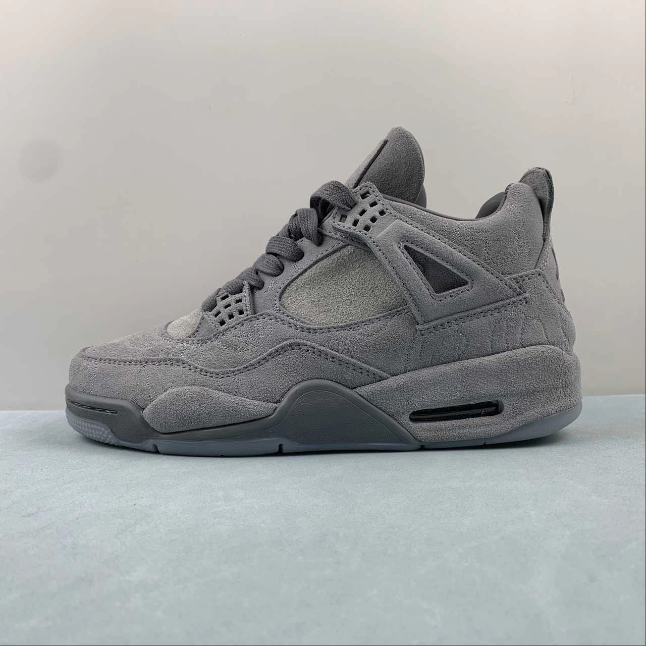Fast pace Kaws x Air Jordan 4 Retro Cool Grey 930155-003