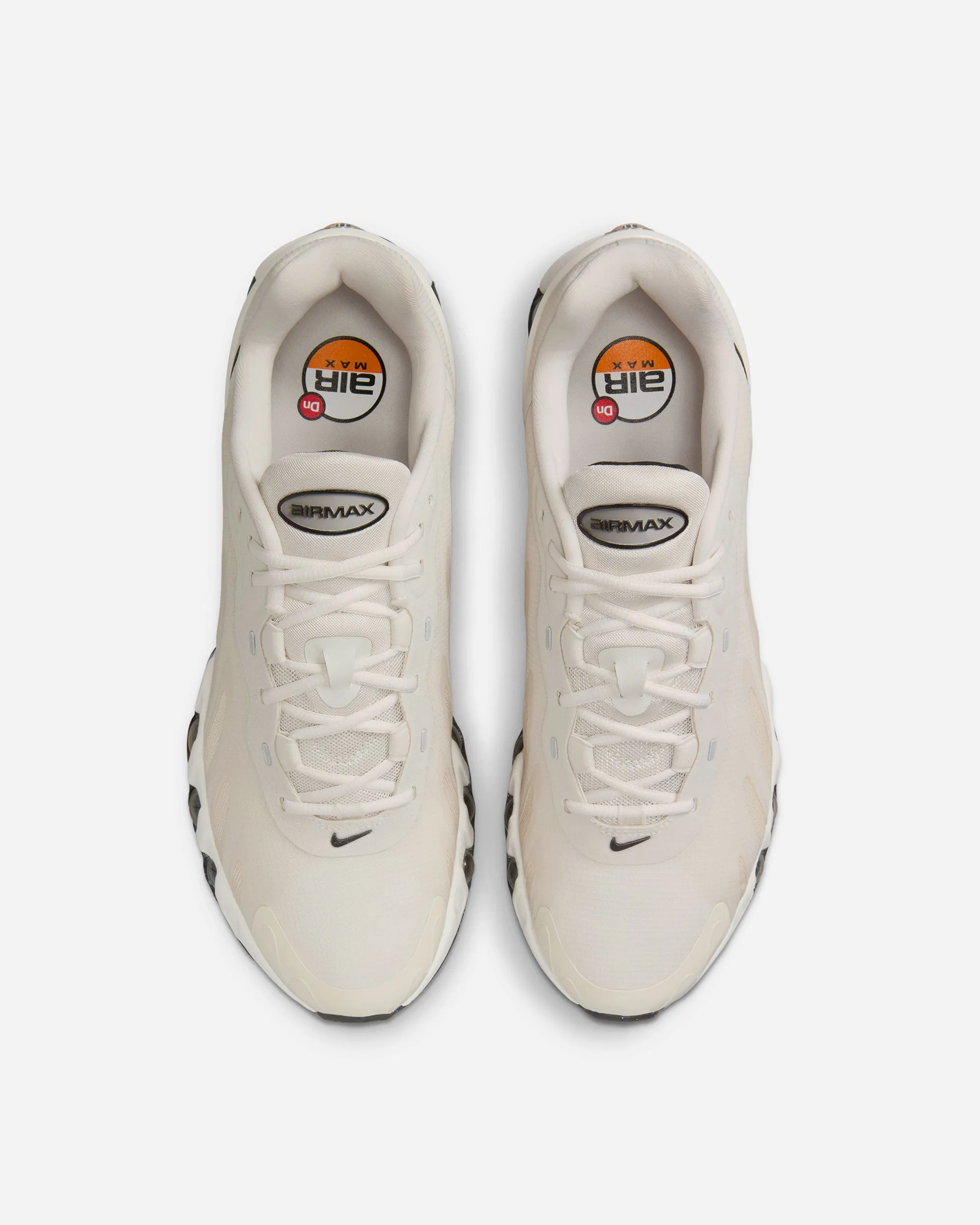 NIKE AIR MAX DN8 training - shoes running on a treadmill at home shoes