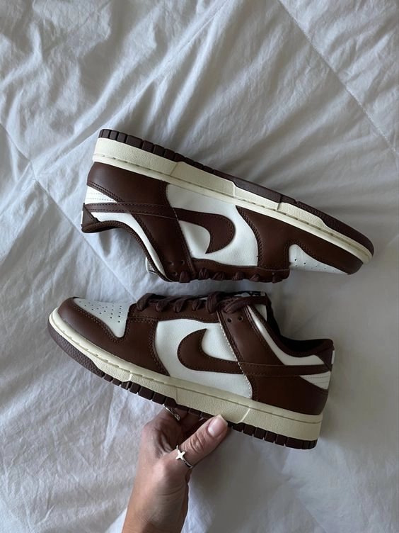 Active Athlete Water Resistant Construction Nike Dunk Low Cacao Wow