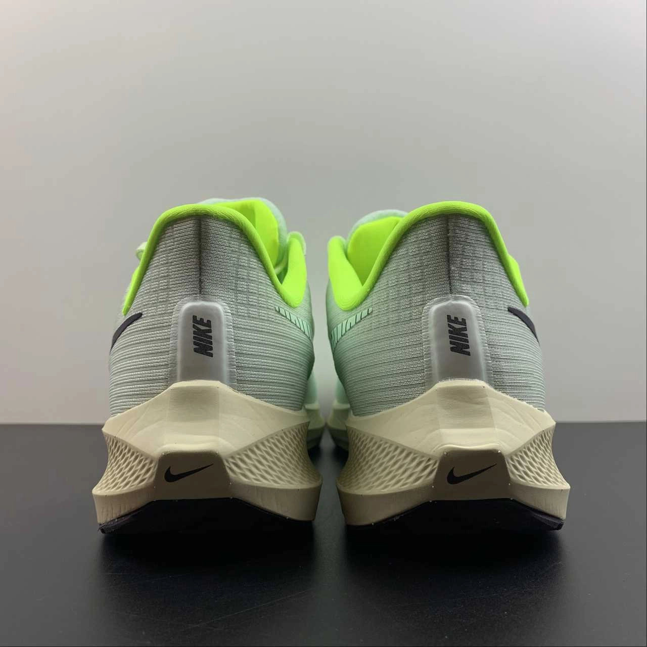 Air Zoom Pegasus 39 Barely Green Mint Foam Volt Cave Purple DH4071-301 Sculpted Form Energy Steps