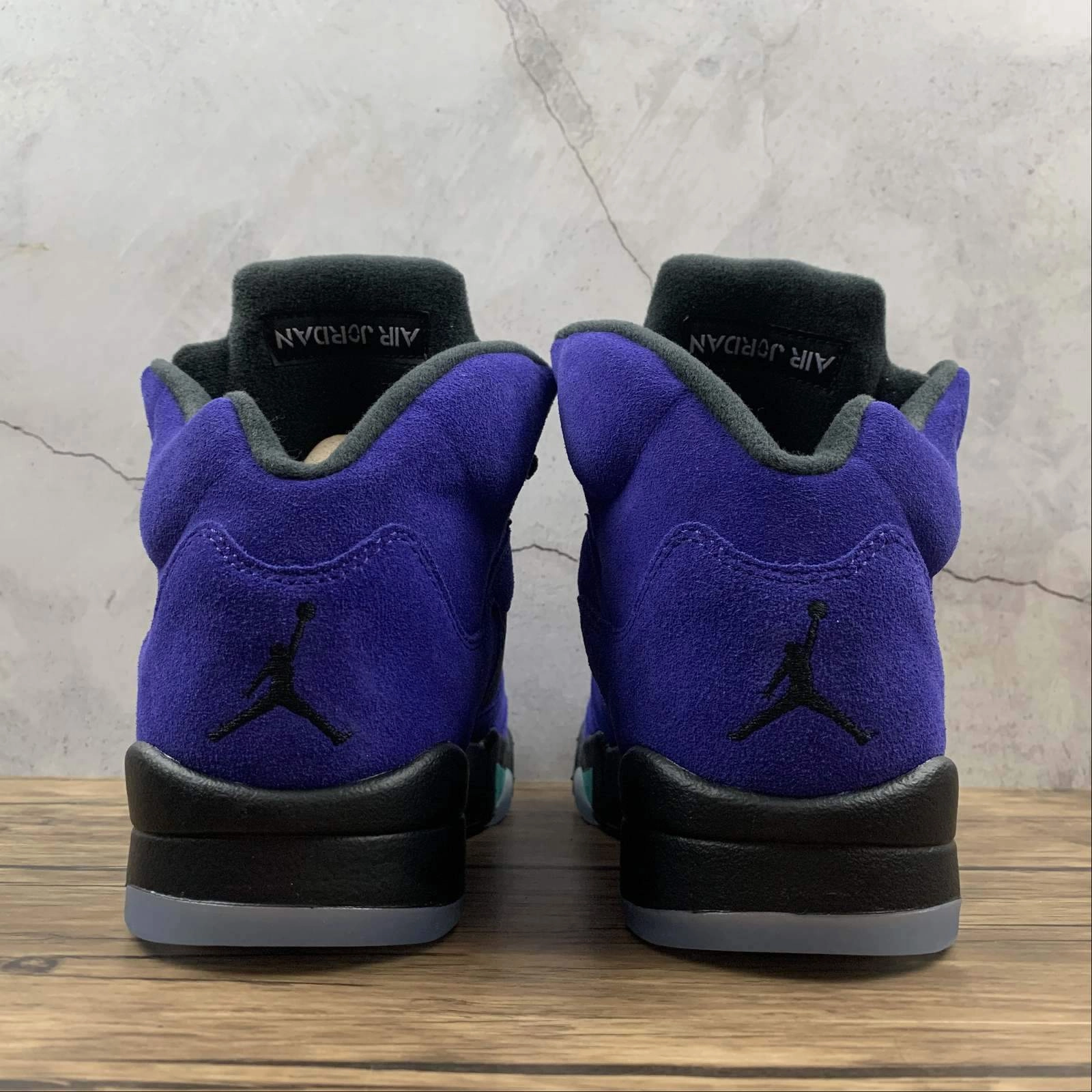 Air Jordan 5 Retro Grape Ice Emerald-Black 136025-500 Dynamic Motion Control Asymmetric Lacing System