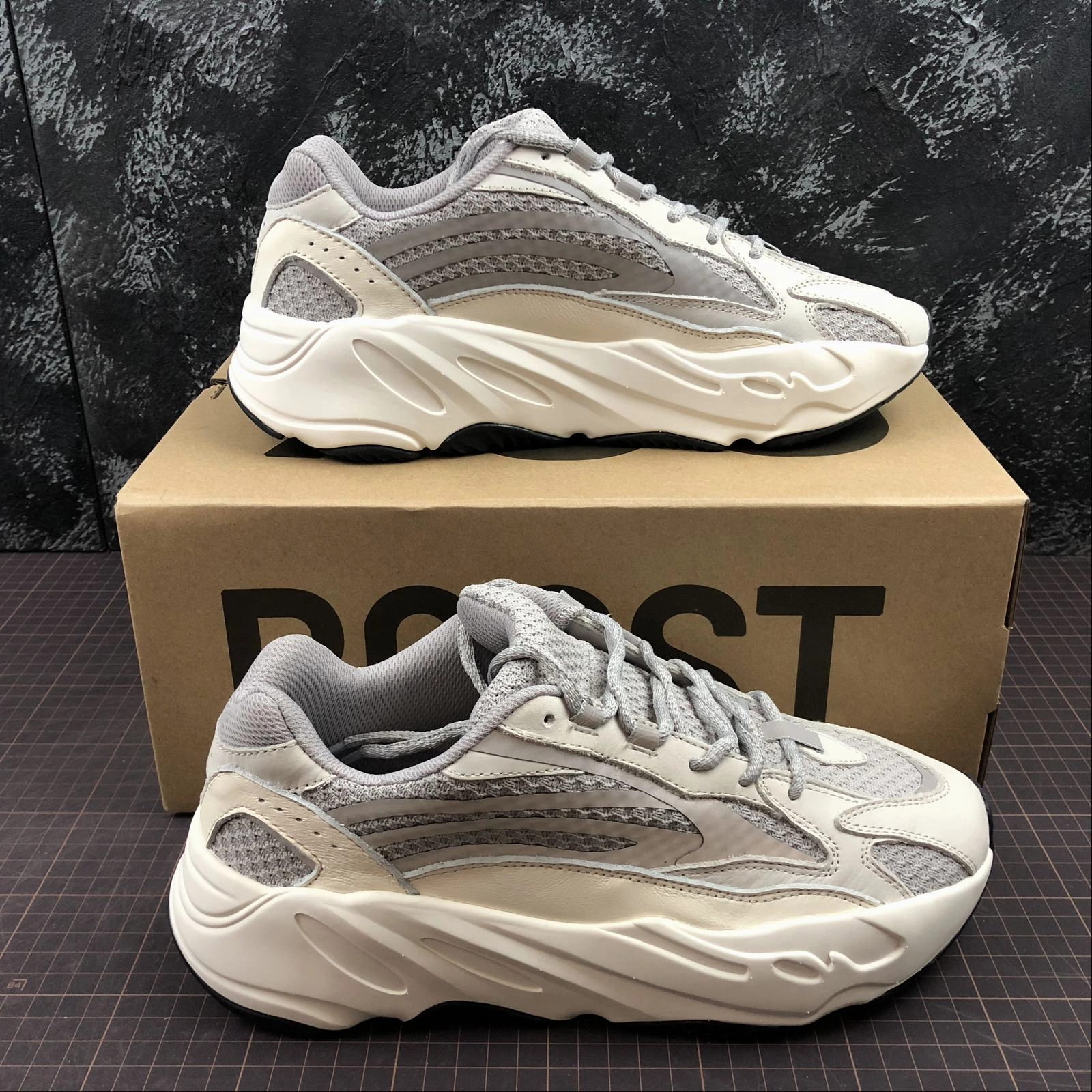 athlete Comfort Lightweight Adidas Yeezy Boost 700 V2 Static EF2829