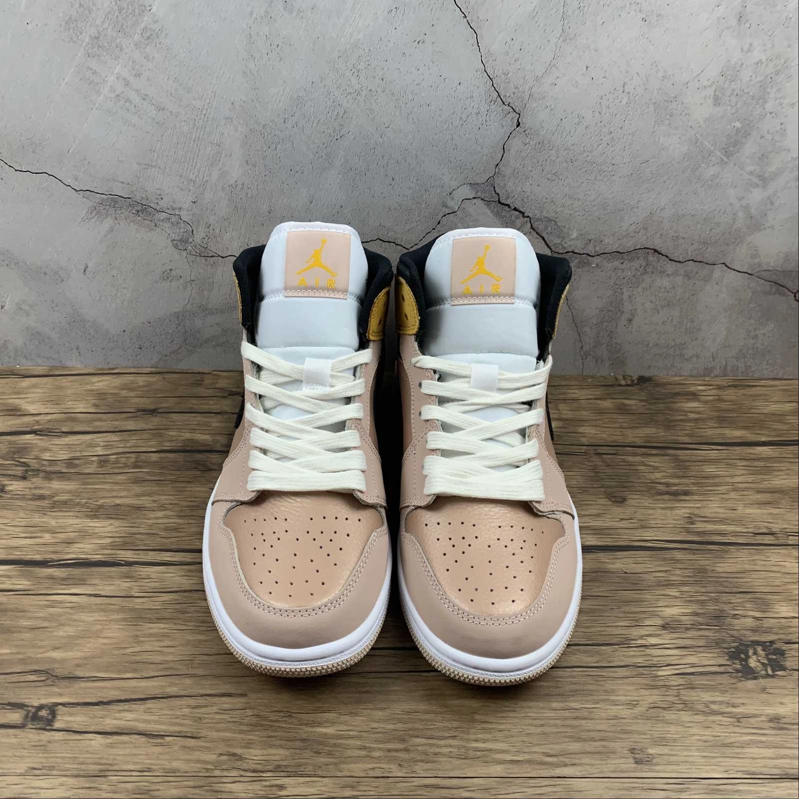 Air Jordan 1 Mid SE Particle Beige Black (2021) DD2224-200 Comfortable Flex