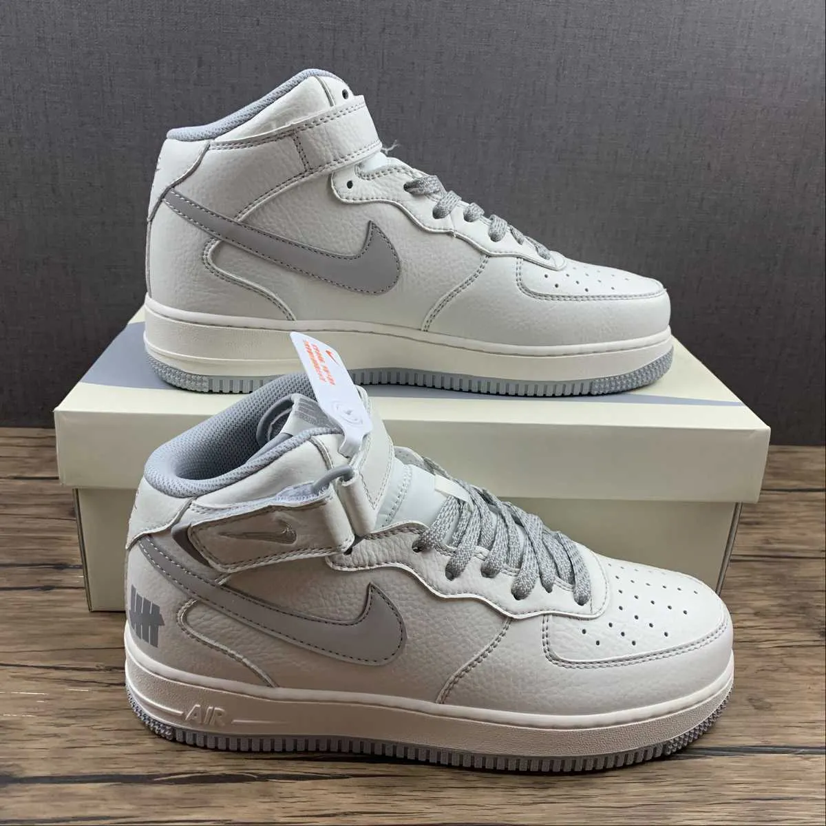 Partner Run Undefeated x Air Force 1 07 Mid White Dark Grey AO6617-306