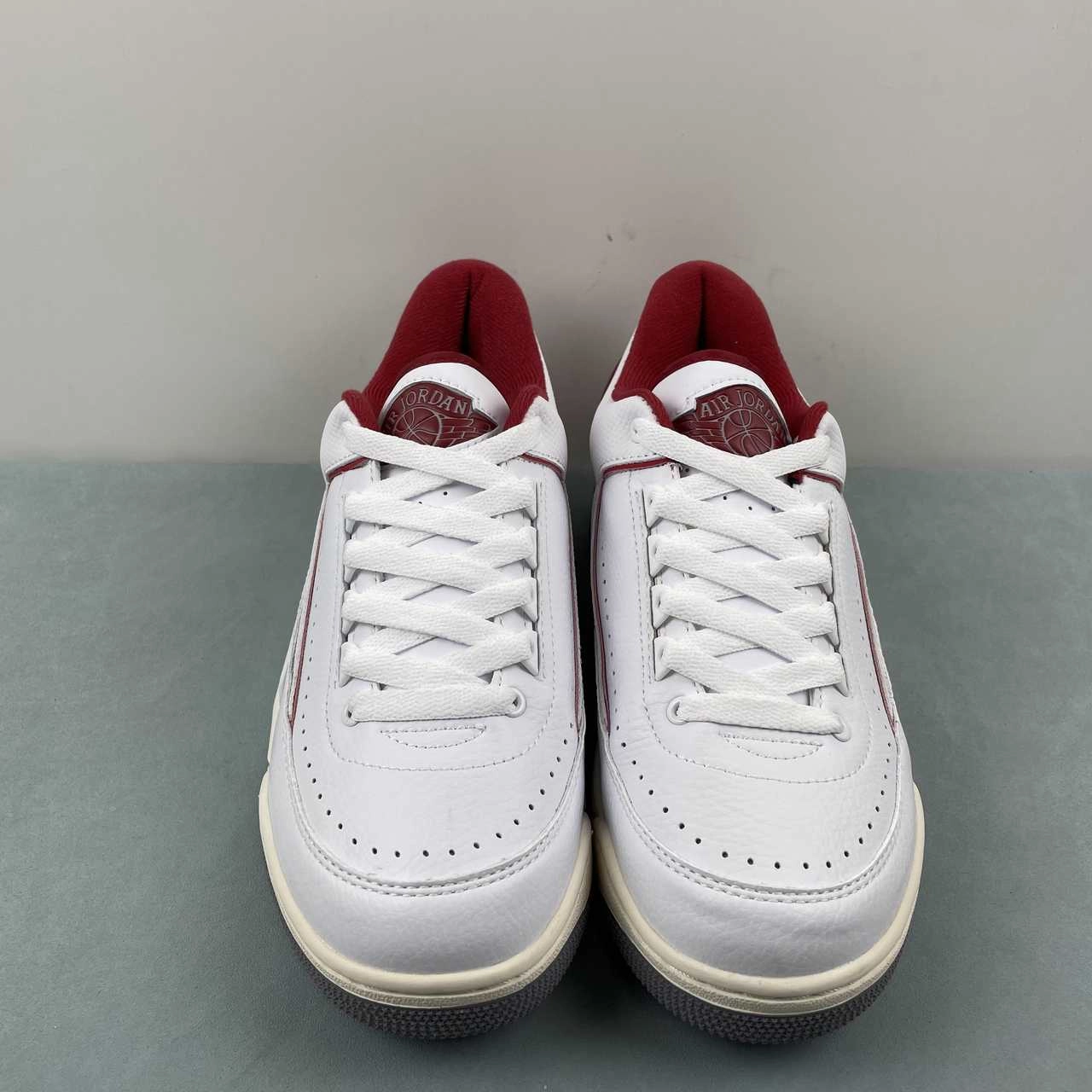 Coach Hike on the road Air Jordan 2 3 White Varsity Red Sail Cement Grey FD0383-161