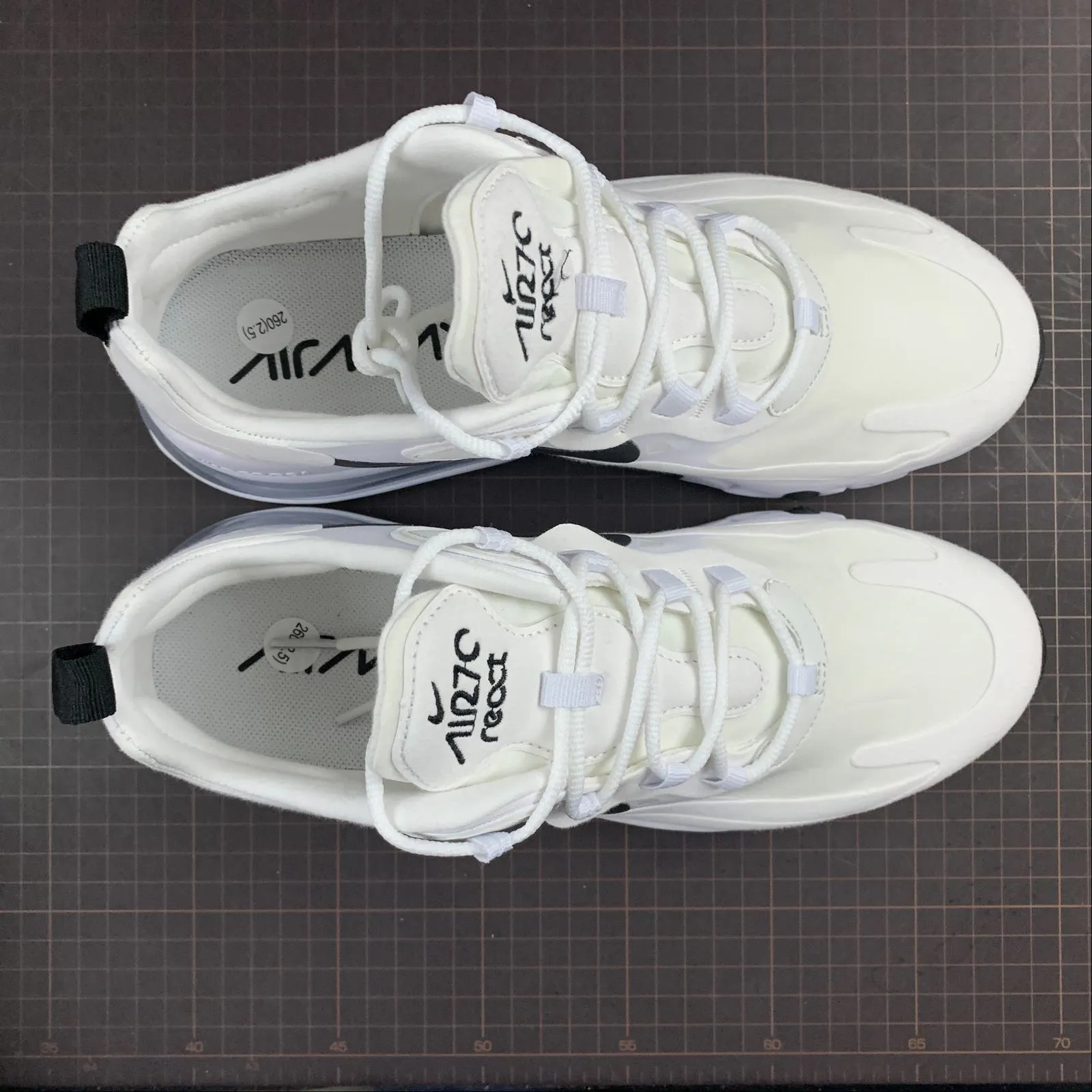 ground - feel - feature shoes Air Max 270 React White Black-Metallic Silver CI3899-101