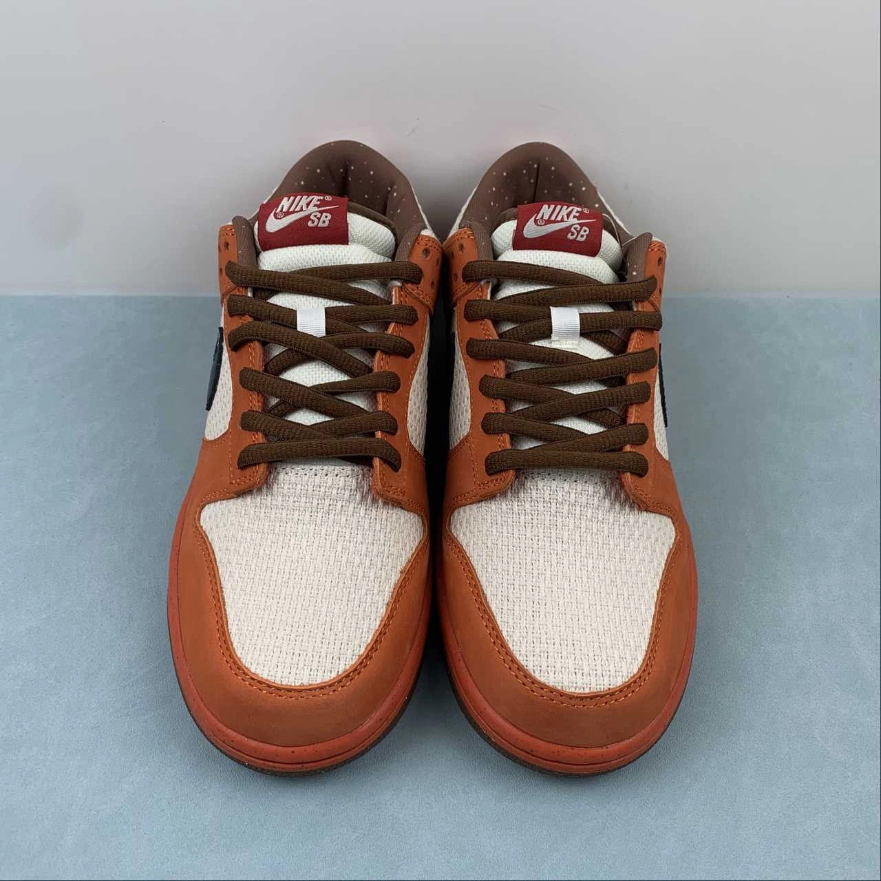 MultiDirectionalTread Dunk Low Premium SB Un-hemp Sail Black 313170-101