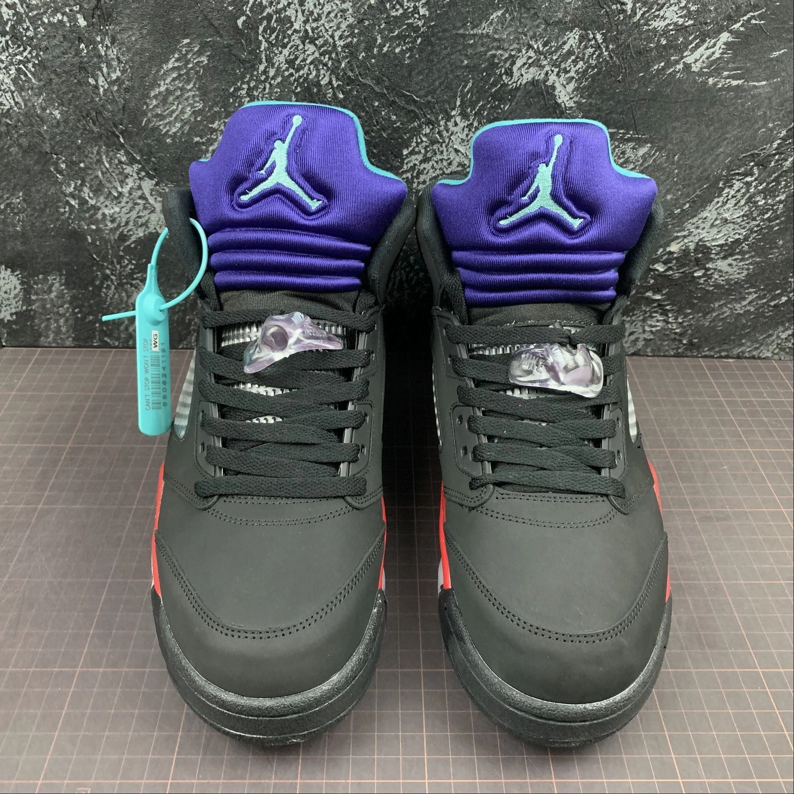 Torsion Bar Stability padded collar comfort Air Jordan 5 Retro Top 3 CZ1786-001