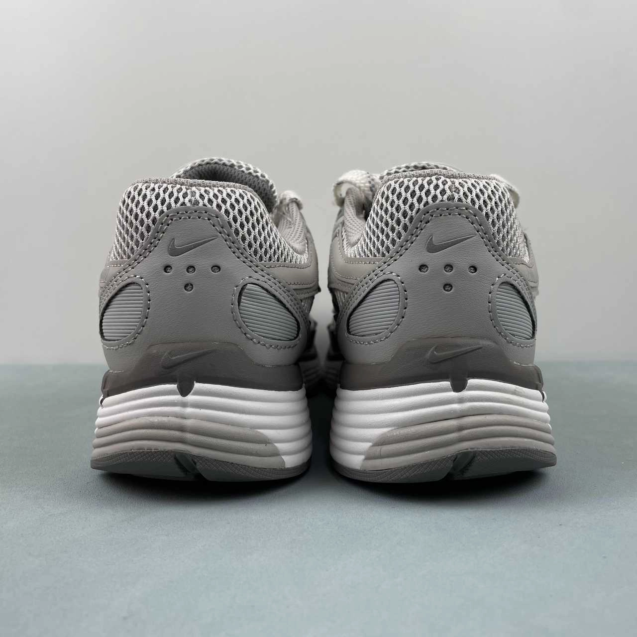 Long Sessions Flexible outsoles maintain grip during rapid moves Nike P-6000 Light Iron Ore Metallic Silver Photon Dust Flat Pewter FN6837-012