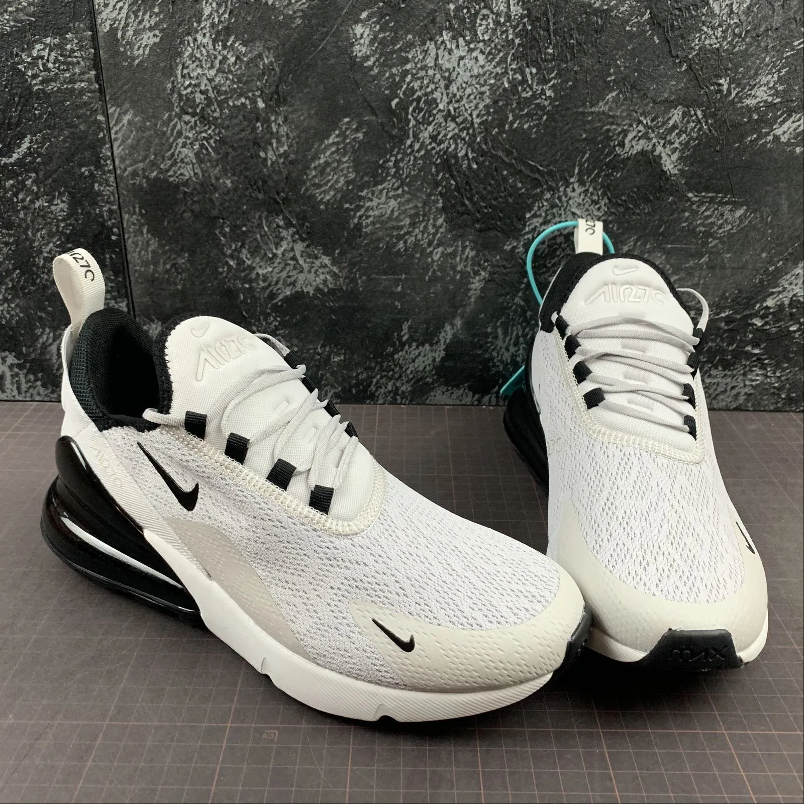 Air Max 270 Vast Grey Black Black AH6789-012 Lightweight packaging breathable leather shoes