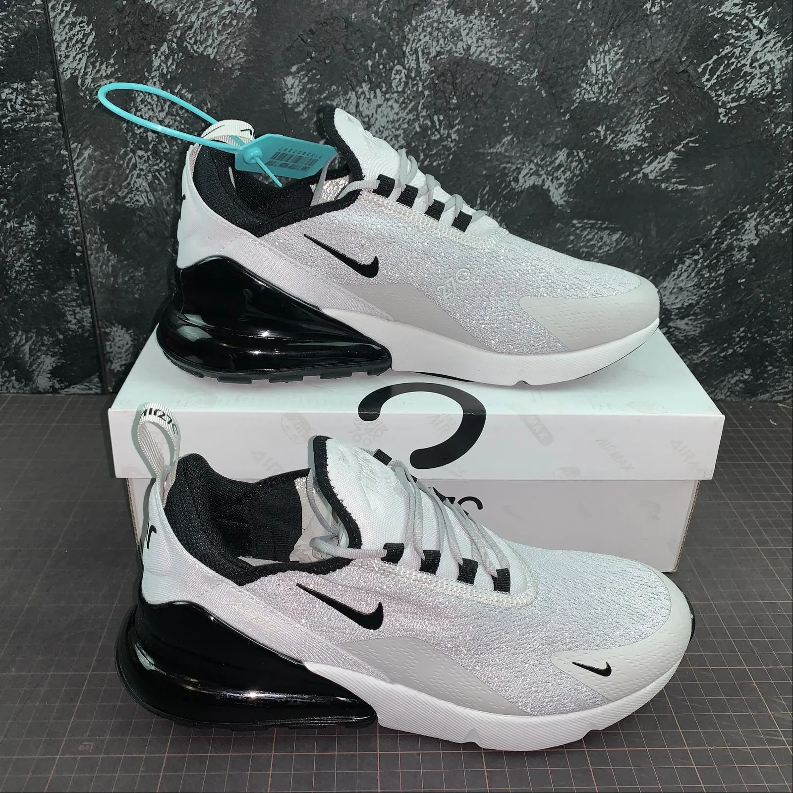 Air Max 270 Vast Grey Black Black AH6789-012 interval - training shoes Versatile Performance.