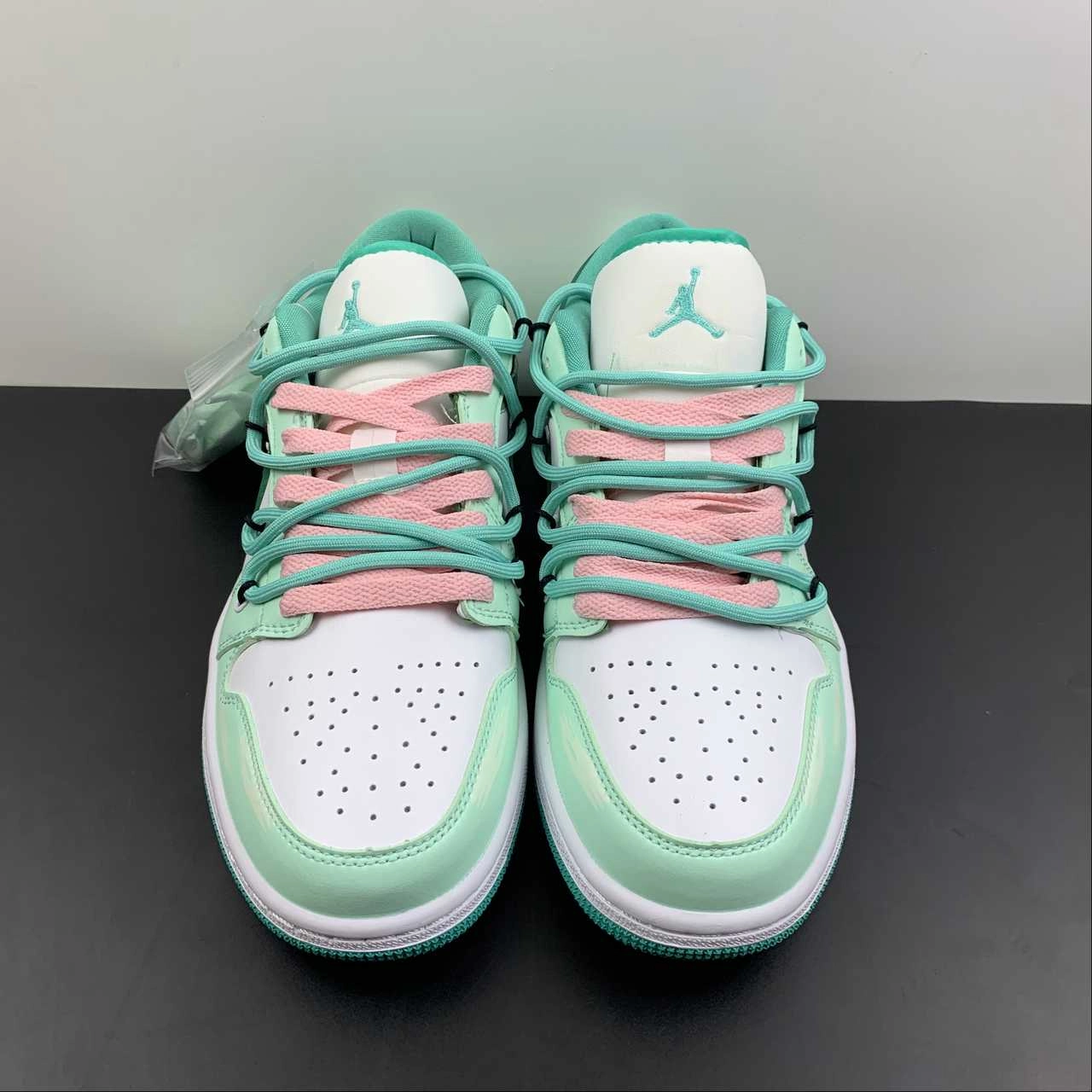 Air Jordan 1 Low White New Emerald-White DC0774-132 Elite performance Ventilated Perforations