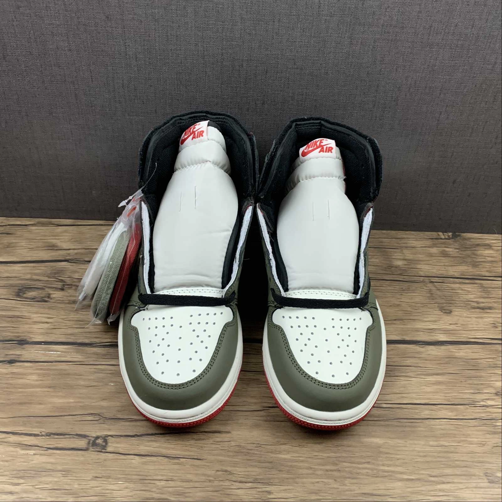 Low Cut Design Enhanced Stability Air Jordan 1 Retro High OG SP Black Green (2021) DH3227-106