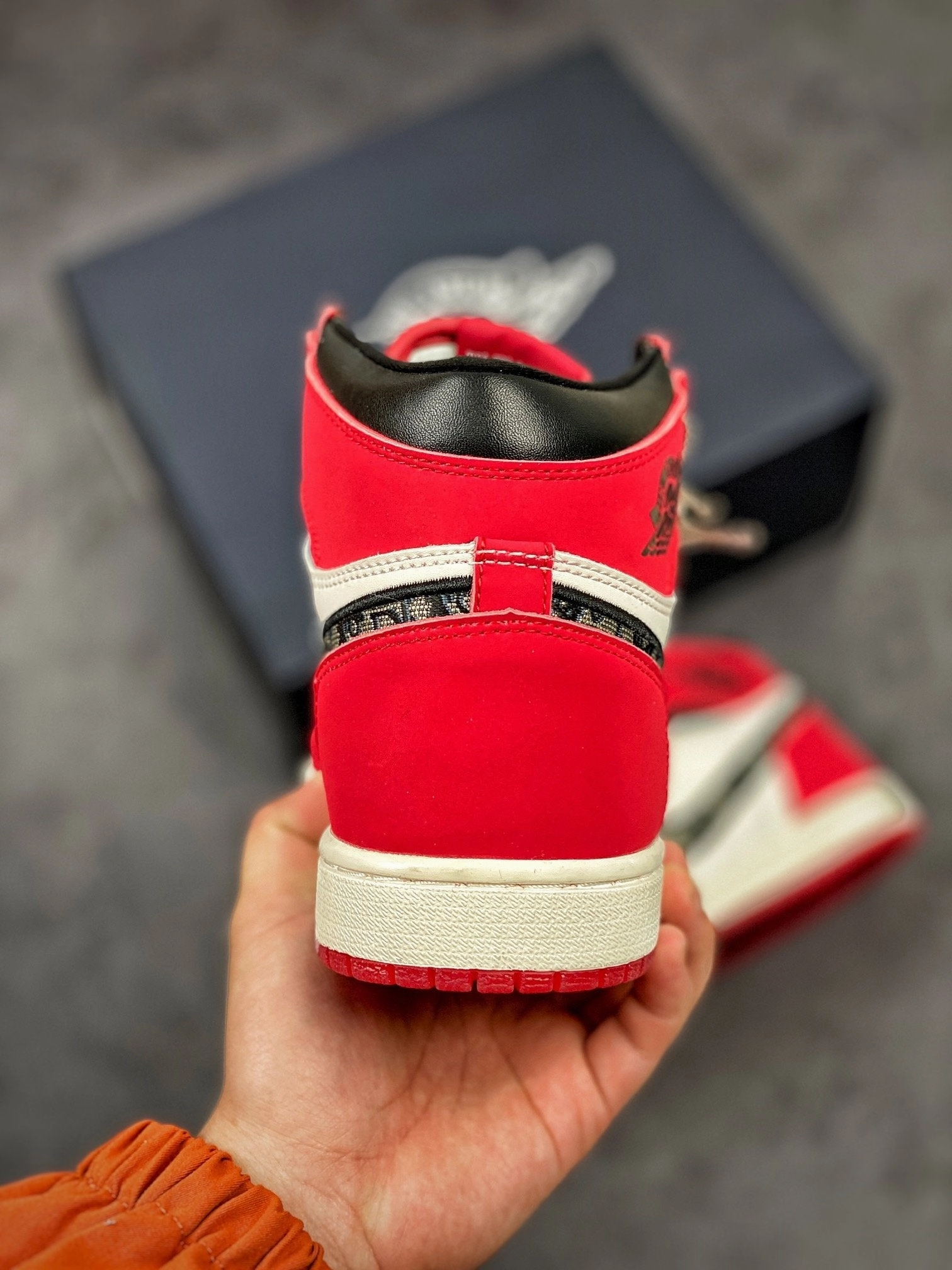 Ankle Collaboration Air Jordan 1 High OG Chicago x Dior CN8607-006
