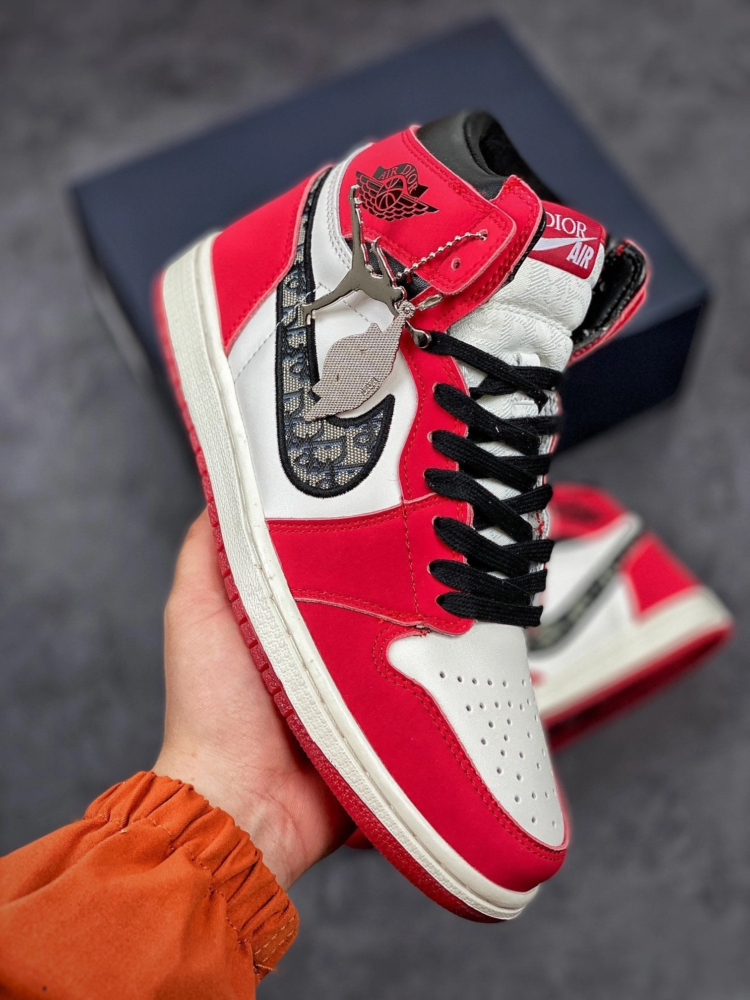 Trend-setting arch Shock Diffusion Technology Air Jordan 1 High OG Chicago x Dior CN8607-006