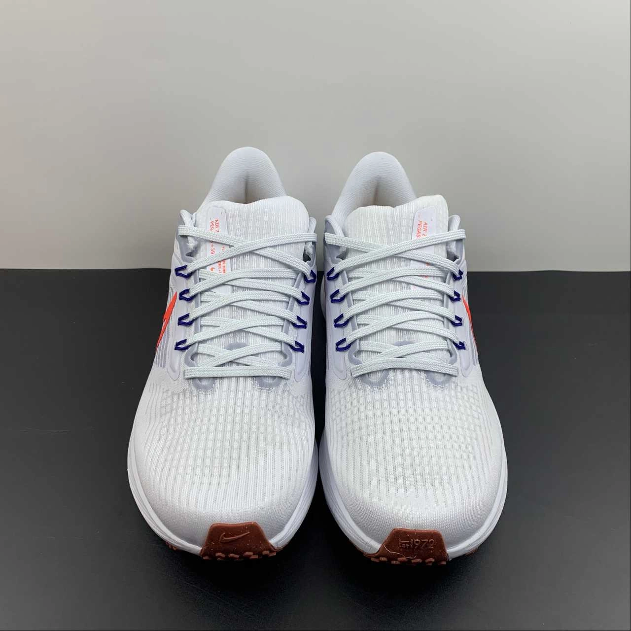 Air Zoom Pegasus 39 Football Grey Bright Crinsom DH4071-007 ergonomic Insole foam retains shape for consistent comfort