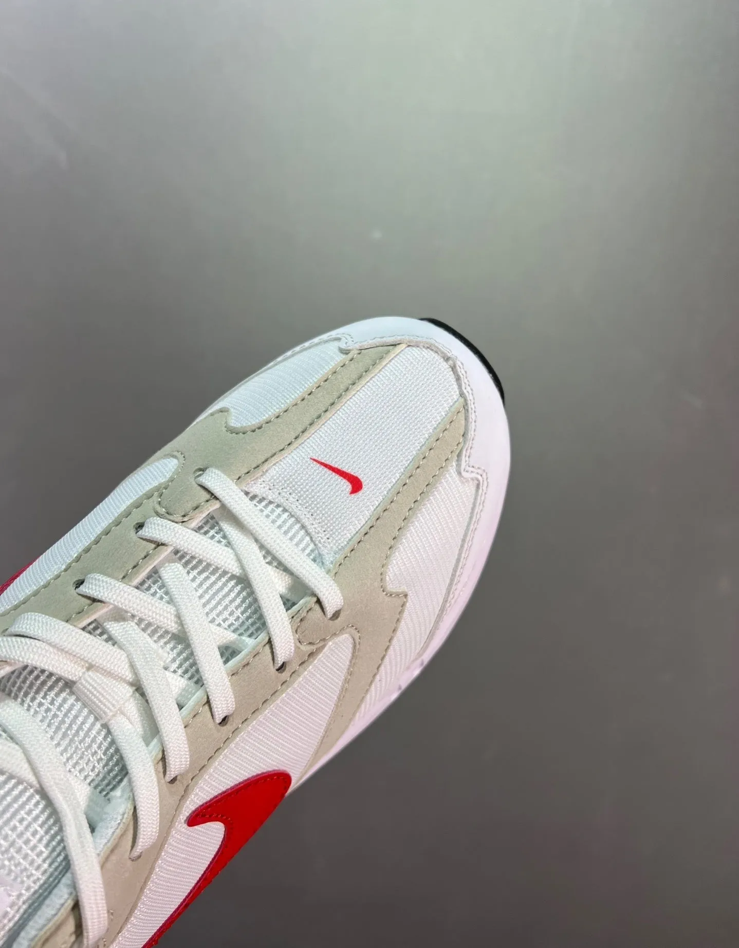 neutral - colored shoes composite - sole shoes Air Max Dawn White Red-Photo Blue-Black DM0013-100