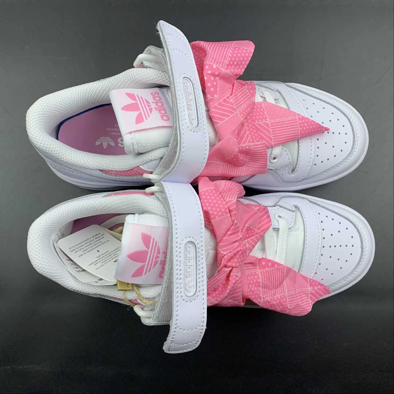 Cloud cushion Comfy Step Adidas Forum 84 Low White White Light Pink