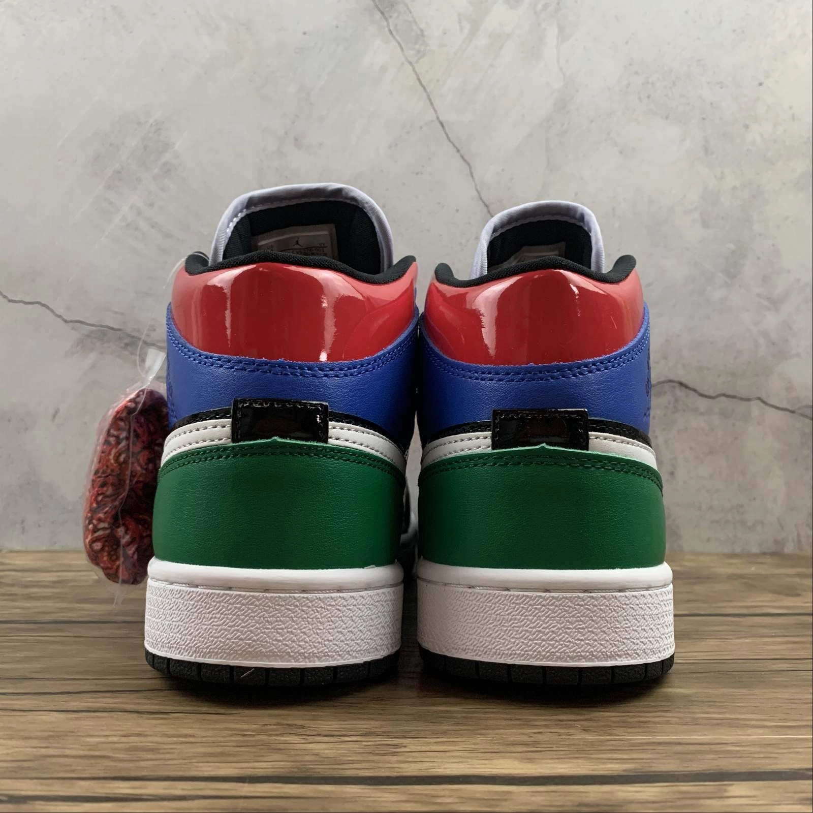 Jumping Support Orthopedic Support Air Jordan 1 Mid SE Black University Red CV5276-001