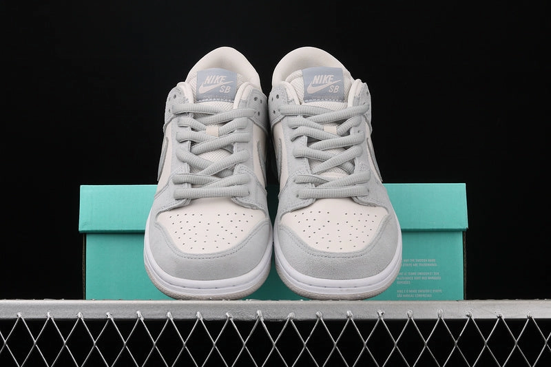 SB Dunk Low TRD Beige White Jade AR0778-006 Modern Comfortable Heel