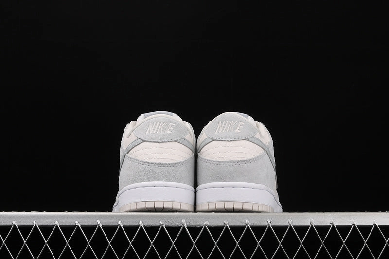 Smooth Control SB Dunk Low TRD Beige White Jade AR0778-006