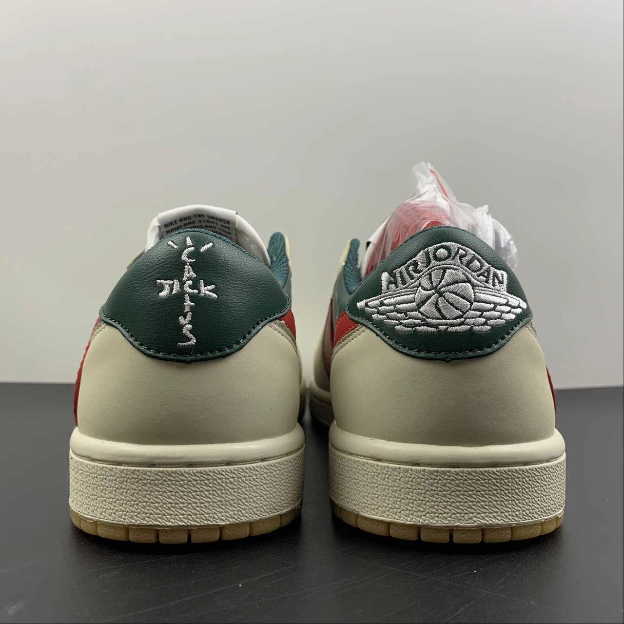 Air Jordan 1 Retro Low OG SP ??Travis Scott?? Black Green Barb DM7866-801 EasyClean Abrasion Resistant Outsole