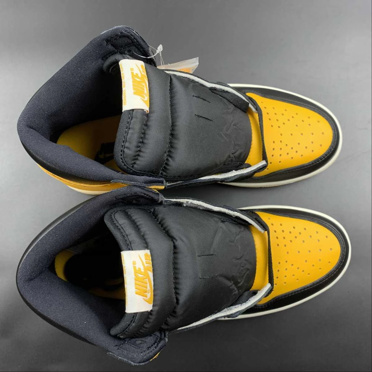 Tailored Design Busy Lifestyle Air Jordan 1 Retro High OG Taxi Black-Sail