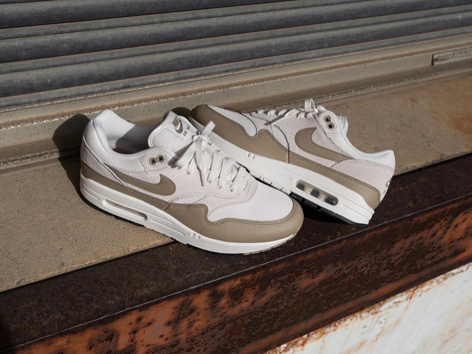Nike Air Max 1 Essential Phantom Khaki coronation - themed running shoes unisex running shoes