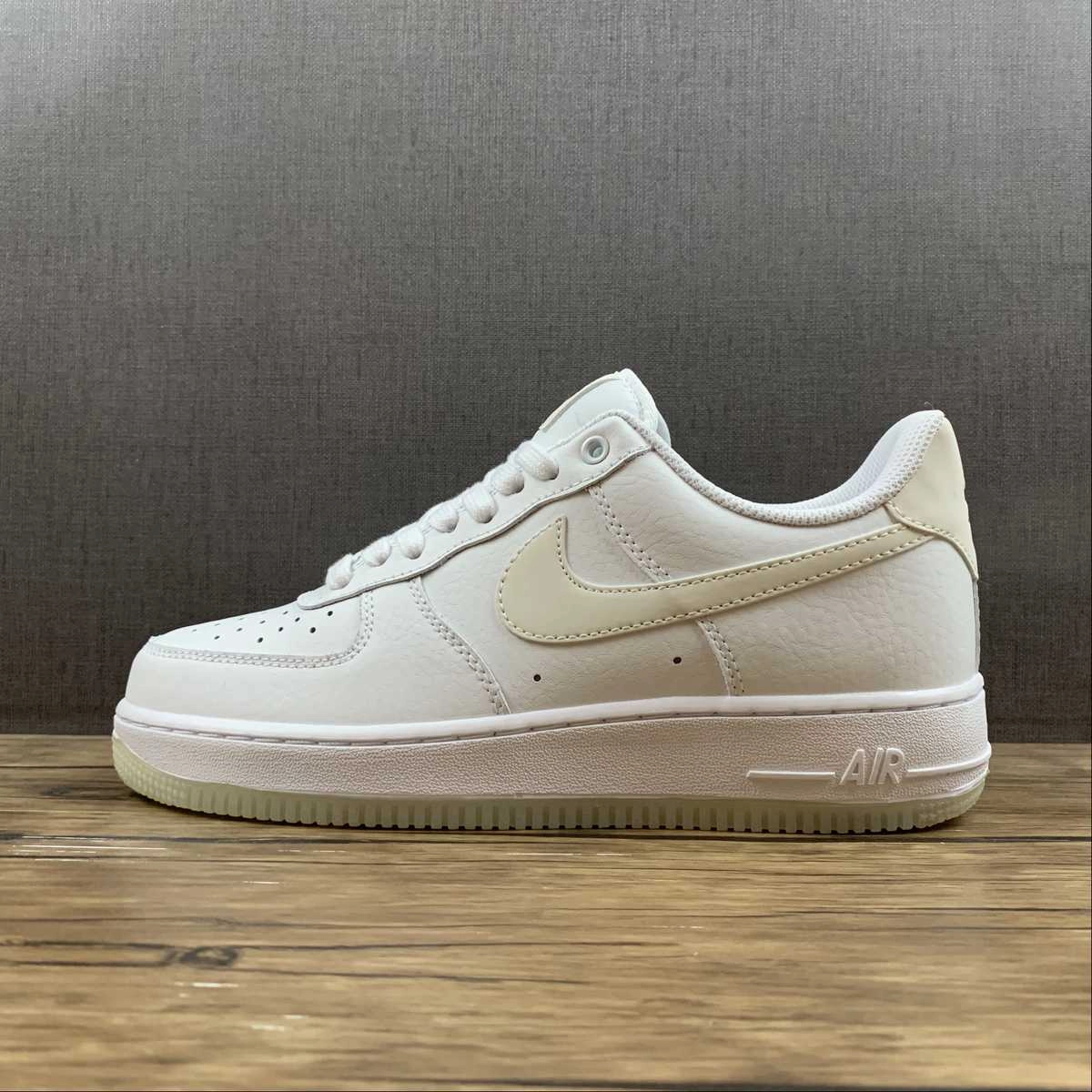 Shoe Fashion Air Force 1 07 Low Essential White Sole Glow in the Dark  AO2132 101