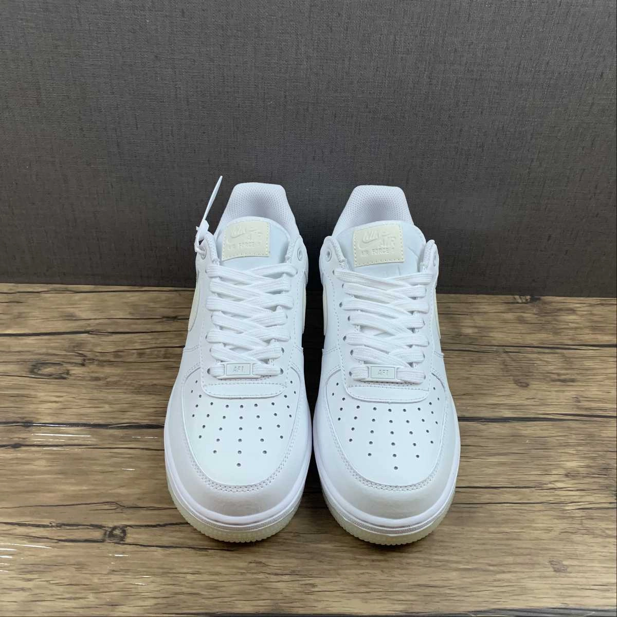 Air Force 1 07 Low Essential White Sole Glow in the Dark  AO2132 101 Light Activity