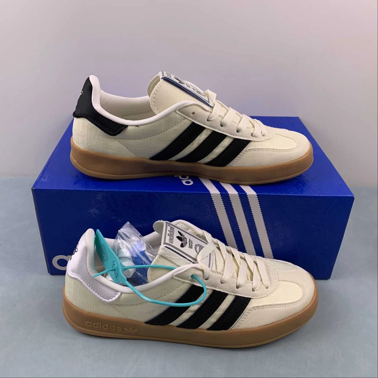 Daily Moves Boat shoes Adidas Gazelle Indoor Cream White Core Black Sand IG3677