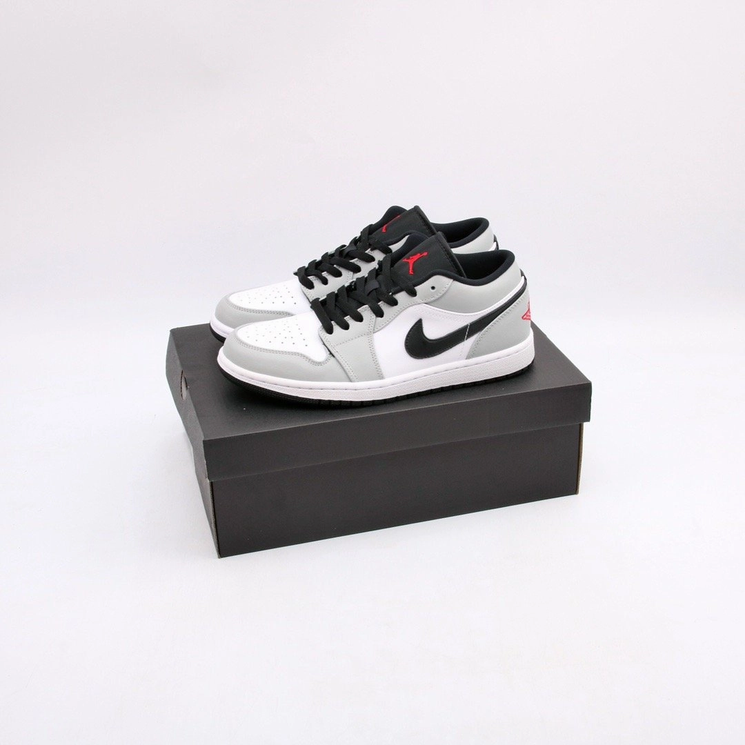 Air Jordan 1 Low Light Smoke Grey 553560-030 Impact Diffusion Layer Hydrophobic Fabric Treatment