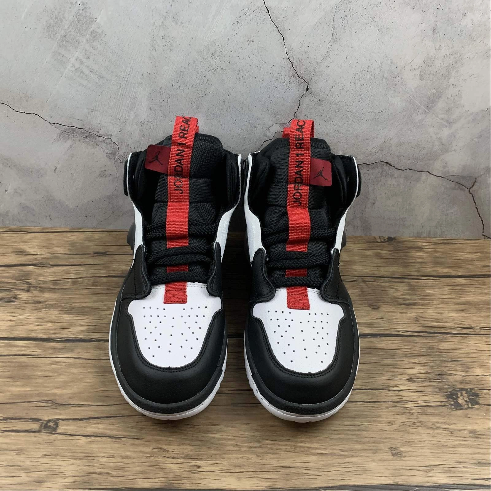 Air Jordan 1 Retro High React White Black Red AR5321-016 Rush Hour Ease of Use