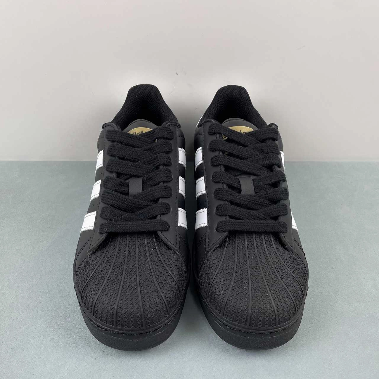 suitable for workouts Ankle hug Adidas Superstar XLG Core Black Cloud White Metallic Gold IG9777