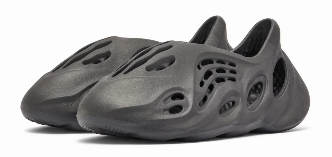 Comfortable Walking YEEZY FOAM RUNNER ONYX