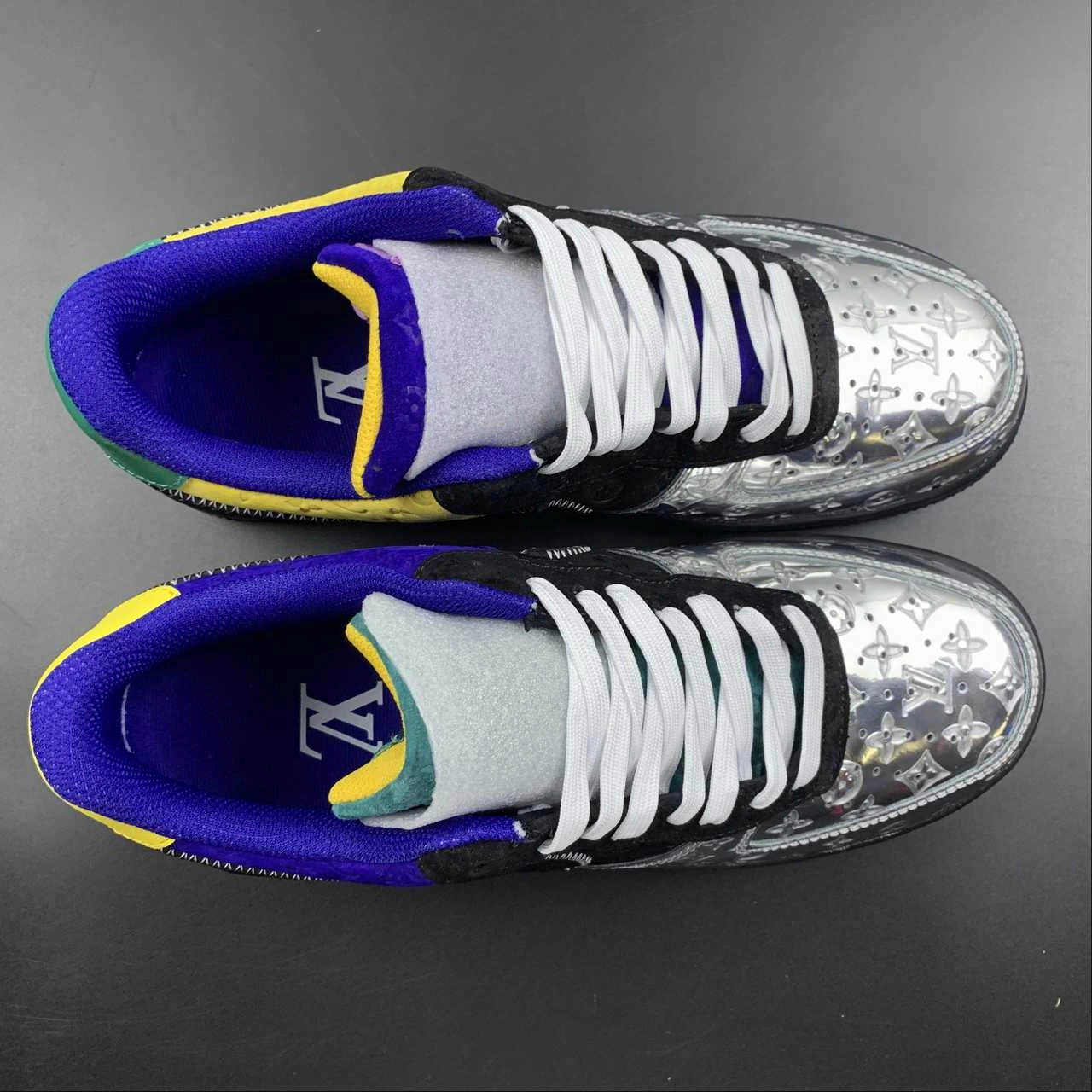 Louis Vuitton x Air Force 1 Silver Embossing 3308-6 Walk Light Natural motion