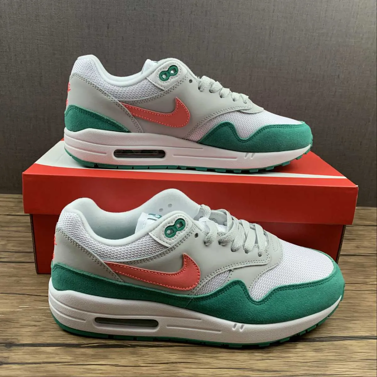 Air Max 1 White Summit Sunset Pulse AH8145-106 EasyClean Impact Absorbing