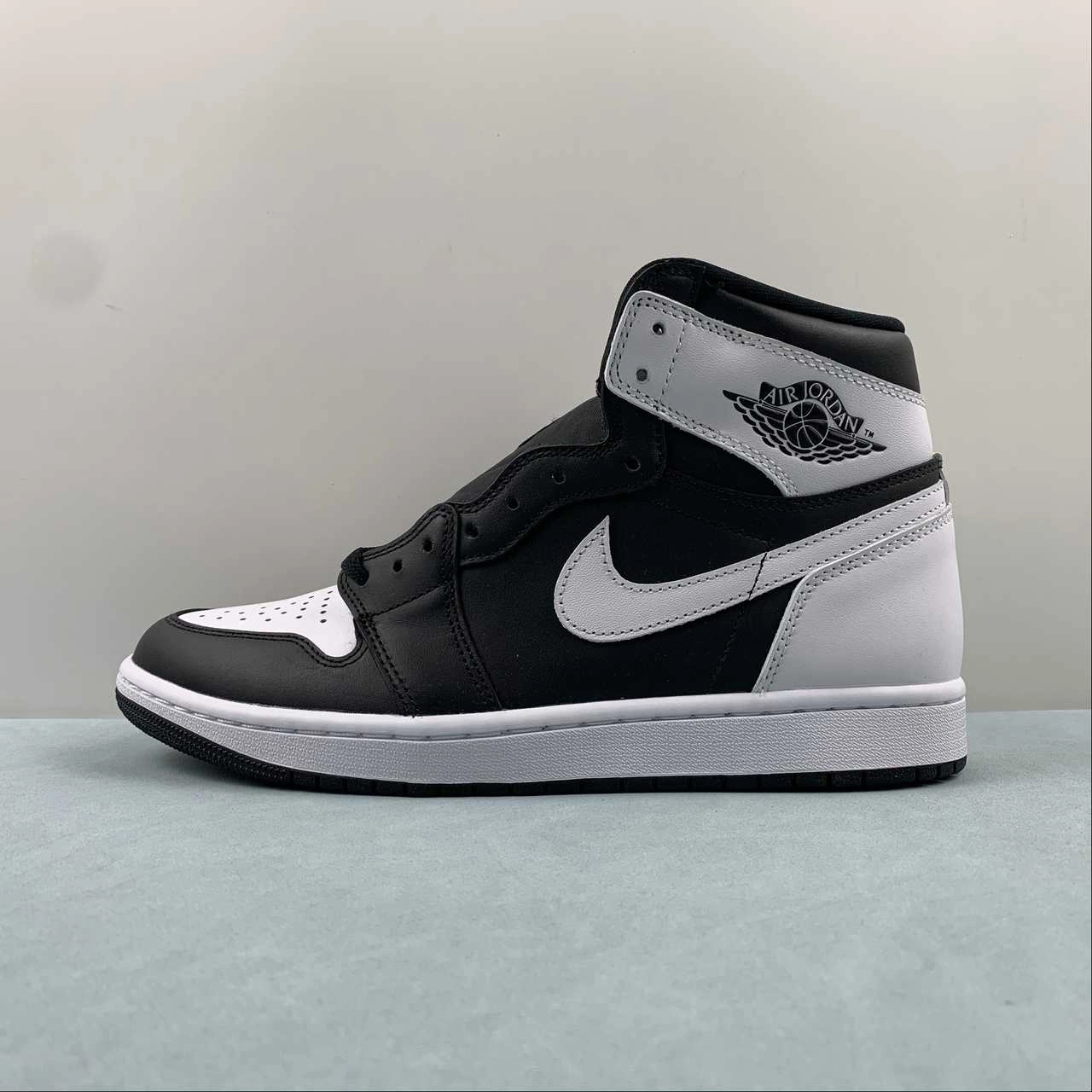 Air Jordan 1 Retro High OG Black White DZ5485-010 Flexible Traction