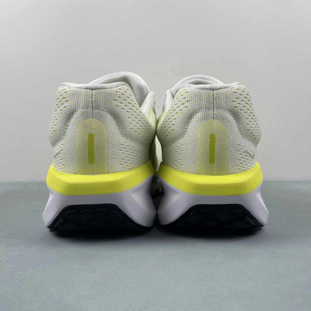 Air Winflo 11 White Sail Life Lime FJ9509-101 Zero Pressure Fit Journey