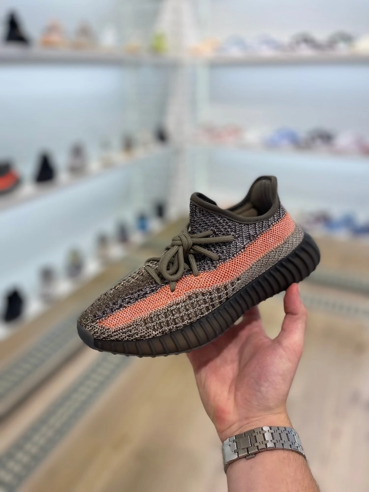 Bridge Walk YEEZY 350 V2 'ASH STONE'