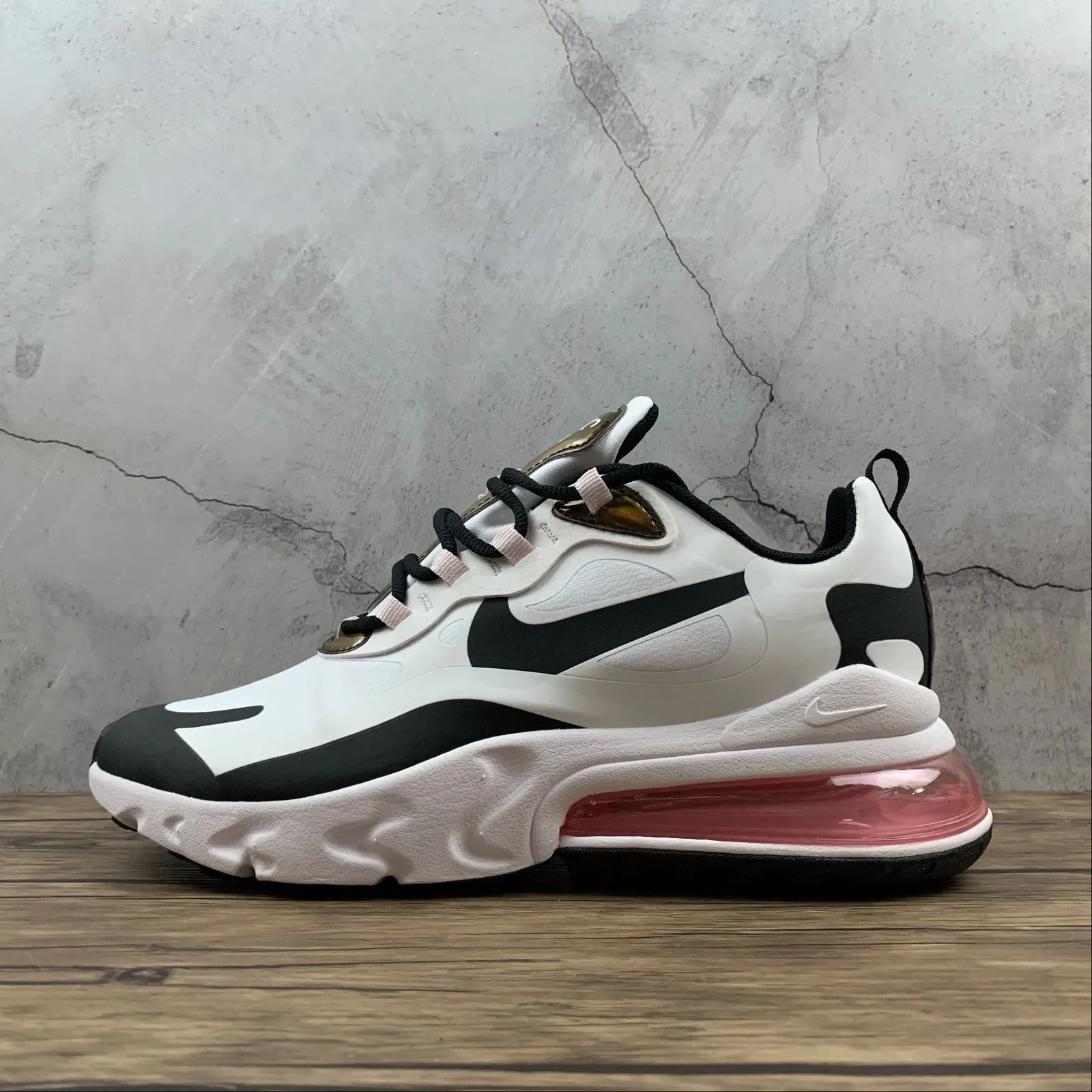 Asphalt running Air Max 270 React 20 Black White-Pink CU4752-100