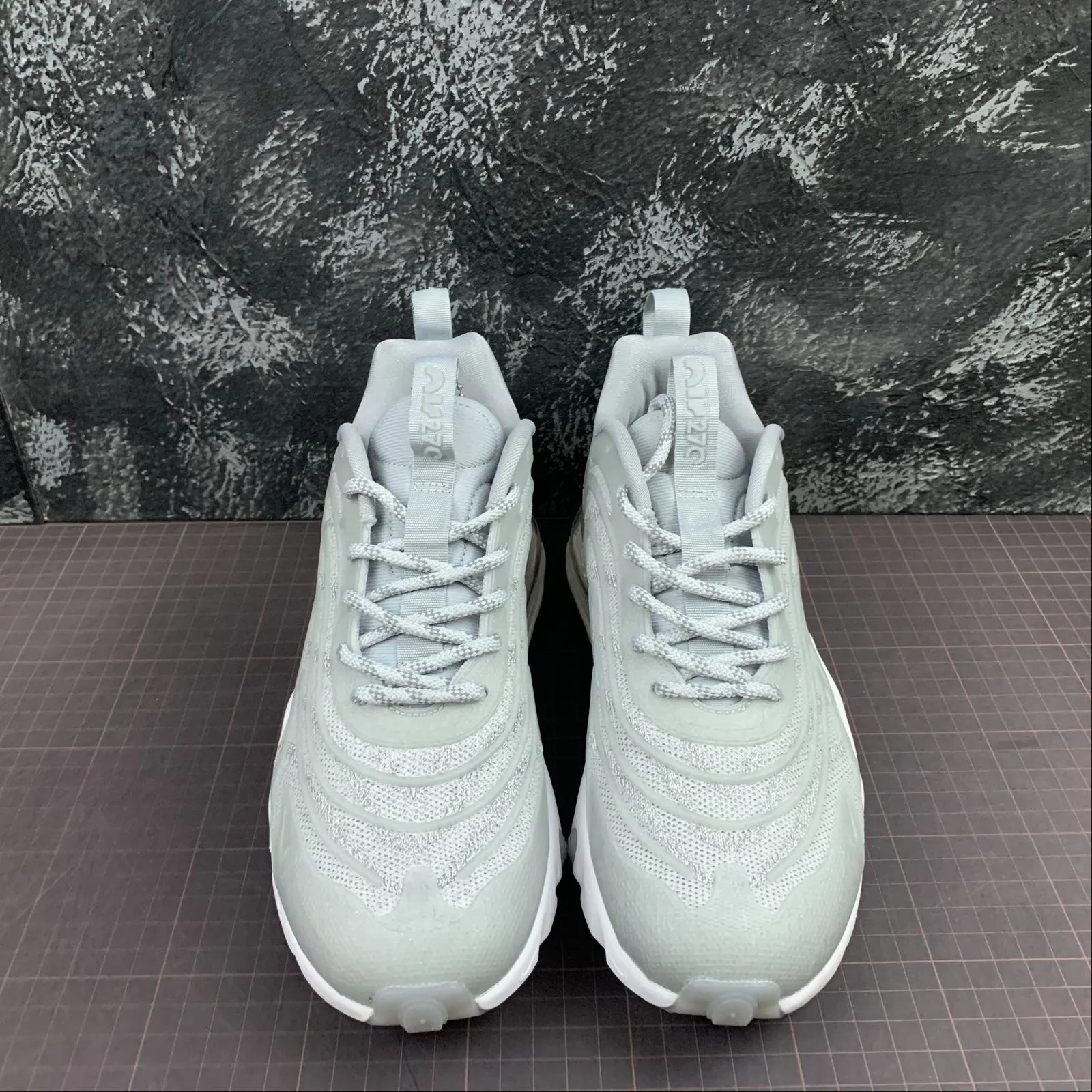 vamp Air Max 270V3 Black Tech Lightning Silver Noctilucent CD0118-600