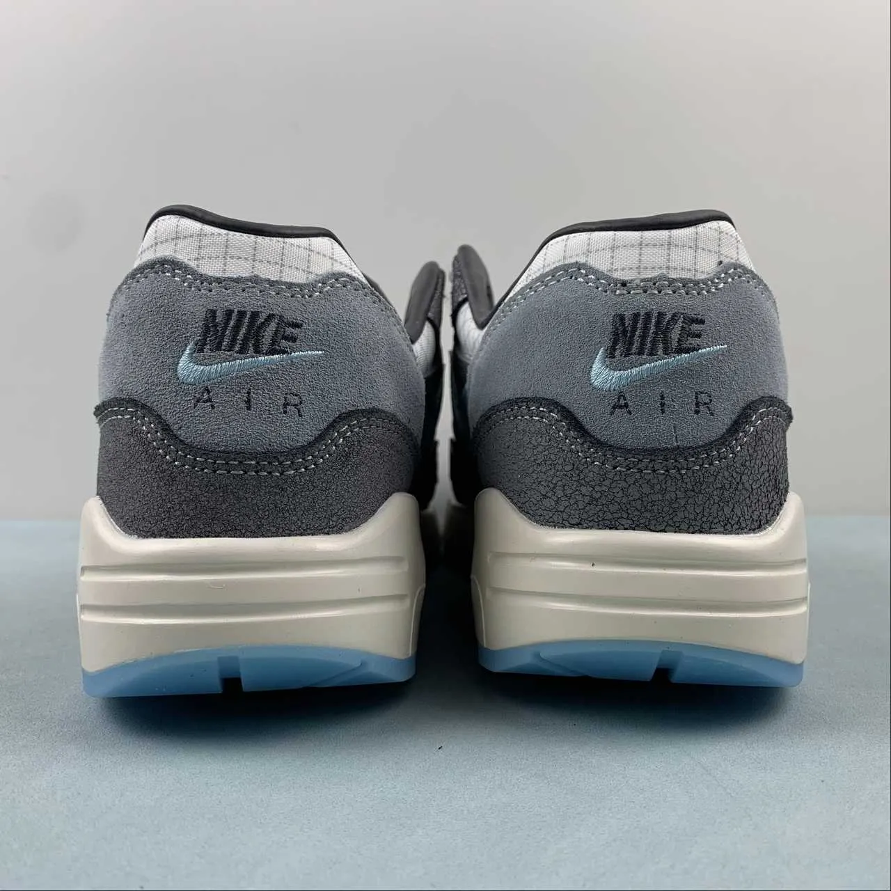 elastic lacing shoes soft - foam sole shoes Air Max 1 86 OG Big Bubble Chicago Blue Chill Cool Grey Wolf Grey FQ8742-100