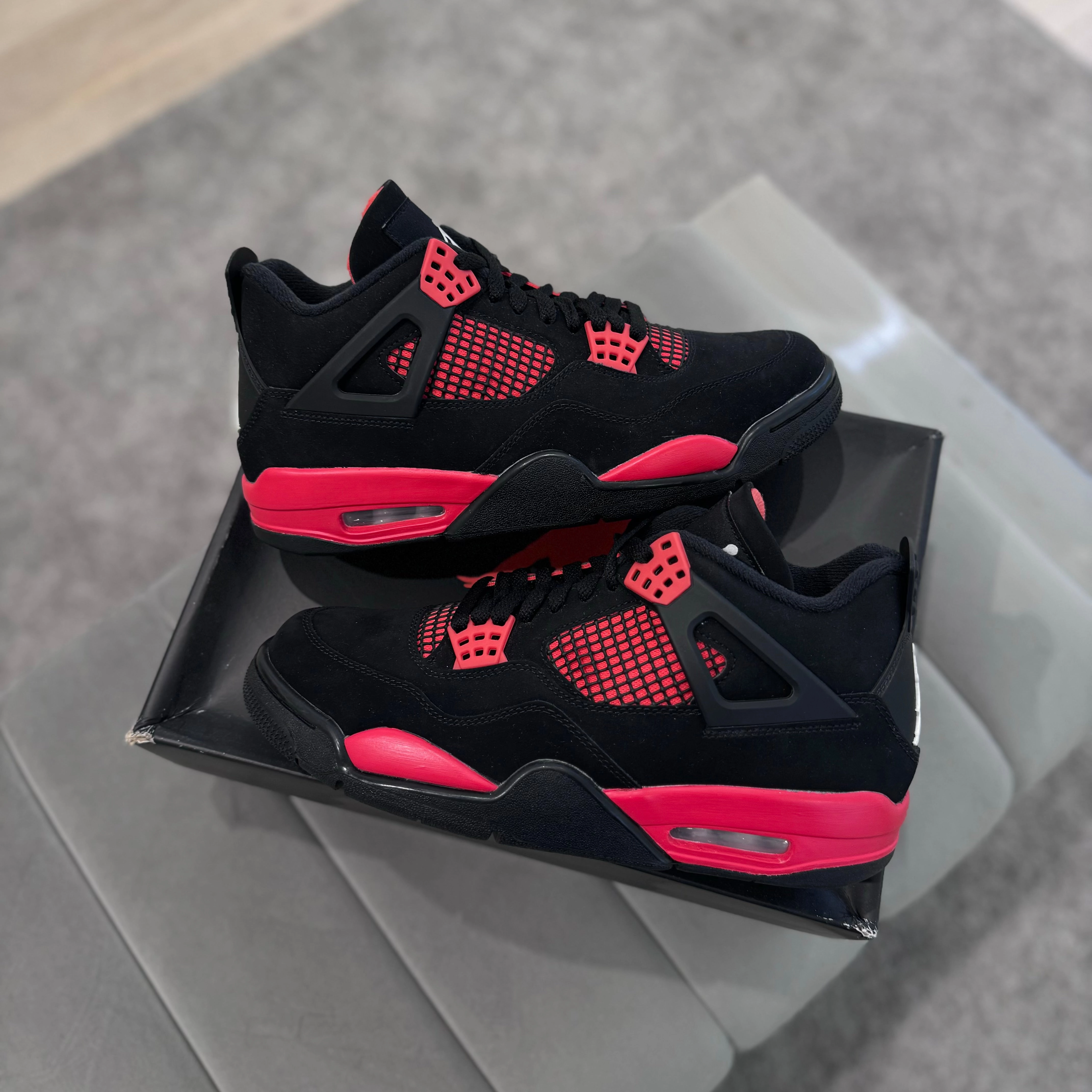 Flexible Wear JORDAN 4 'RED THUNDER'