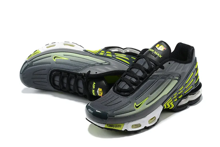running in a ultramarathon shoes Air Max Plus 3 Smoke Grey Black Dark Smoke Grey CD7005-002